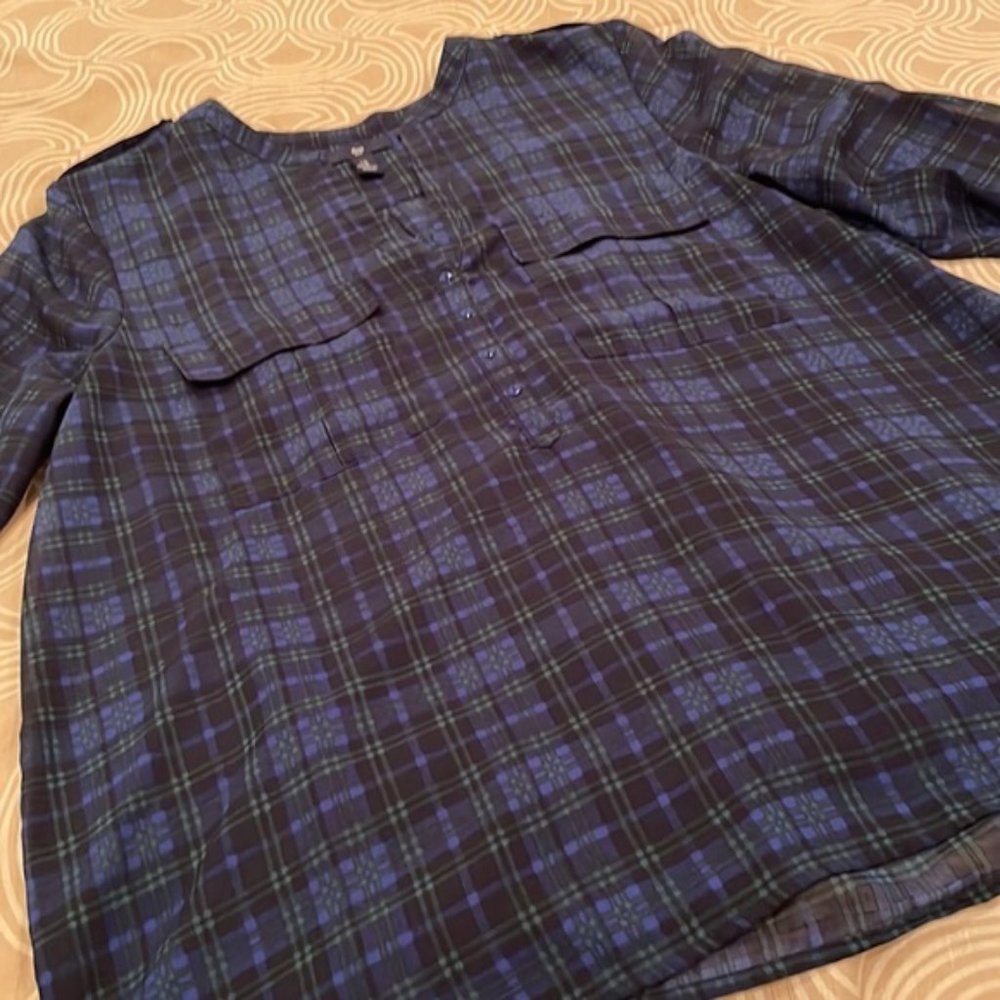 GAP top, sheer plaid fabric, machine washable, XL